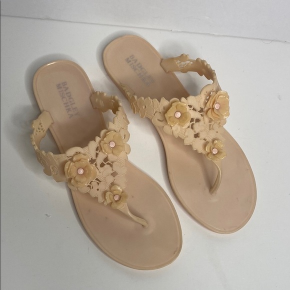 Badgley Mischa Beige Floral Sandals - Picture 1 of 1